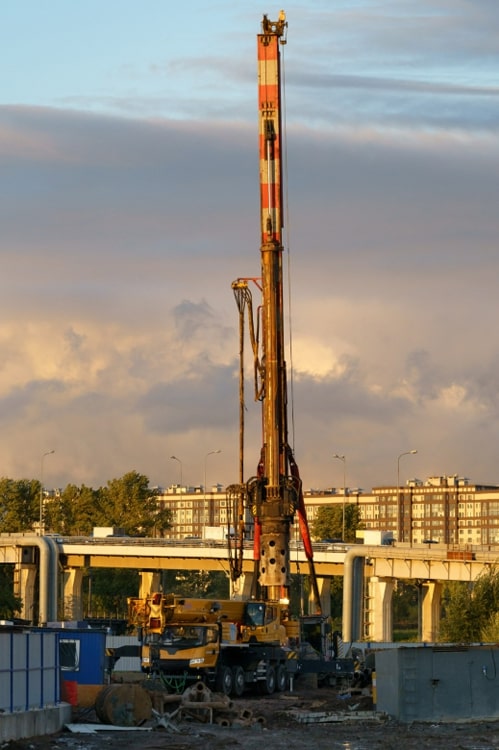 machine-boring-earth-construction-site-vertical-tamrock-pile-foundation-drilling-machine 1